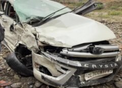 कार गहरी खाई में गिरी, तीन लोगों की मौत