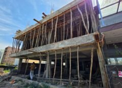 देहराखास में अवैध निर्माण पर एमडीडीए का शिकंजा, बिना मानचित्र बने भवन पर सीलिंग कार्रवाई