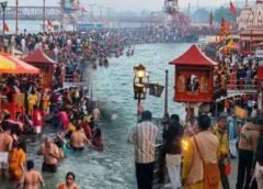 हरिद्वार में आस्था का सैलाब, गंगा तट पर लाखों श्रद्धालुओं ने लगाई डुबकी