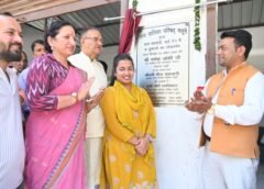 पालिका द्वारा निर्मित पांच दुकानों का मंत्री गणेश जोशी ने किया लोकार्पण