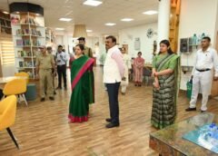 मुख्य सचिव ने विद्यालय, आंगनबाड़ी केन्द्र और पुस्तकालय का किया निरीक्षण
