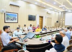 जिलाधिकारी डॉ. आशीष चैहान की अध्यक्षता में ऋषिकेश क्षेत्र की प्रमुख विकास परियोजनाओं की समीक्षा बैठक सम्पन्न