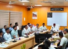 प्रदेश में वन भूमि के कारण लम्बित सड़कों को लेकर हुई समीक्षा बैठक में लोनिवि मंत्री ने कसे अधिकारियों के पेंच
