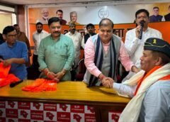 सैकड़ों पूर्व वरिष्ठ सैन्य अधिकारी और विभिन्न दलों के नेता भाजपा में शामिल हुए