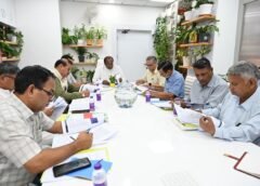 मुख्य निर्वाचन अधिकारी ने राजनीतिक दलों के साथ की बैठक