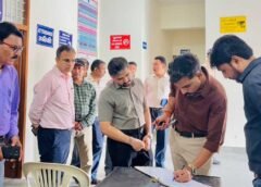 डीएम ने राजनीतिक दलों के प्रतिनिधियों के साथ किया ईवीएम वेयरहाउस का निरीक्षण